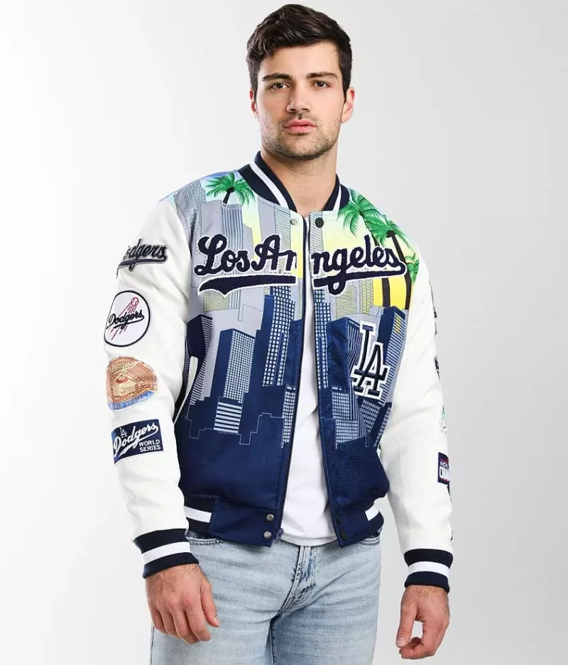 786c417d8095a796f51fc2b6c2ccc90fv3.webp Pro Standard Varsity Jacket